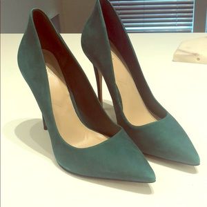 Aldo suede emerald green heels
